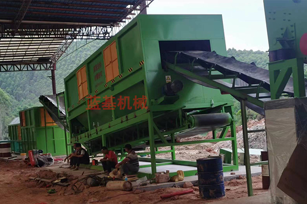 建筑垃圾處理設(shè)備，四川樂山客戶建筑垃圾破碎篩分生產(chǎn)線